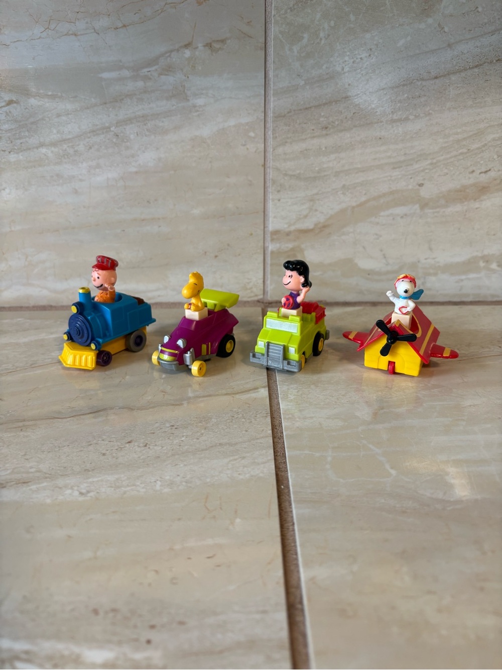 VTG 1996 Peanuts Snoopy Toys